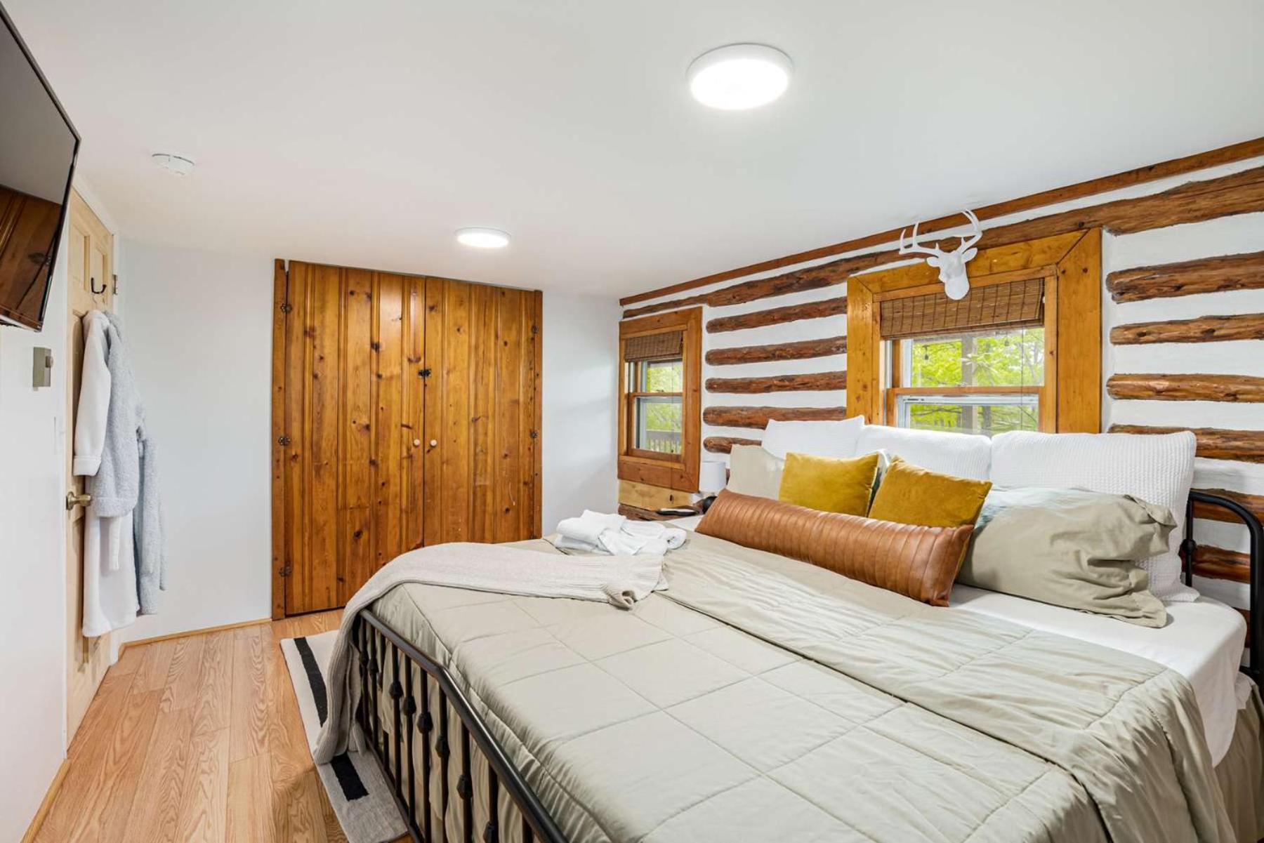 Modernized Log Cabin W Hot Tub Fire Pit & Views Berkeley Springs Exterior foto