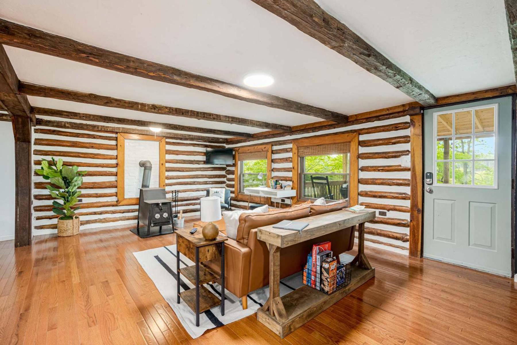 Modernized Log Cabin W Hot Tub Fire Pit & Views Berkeley Springs Exterior foto